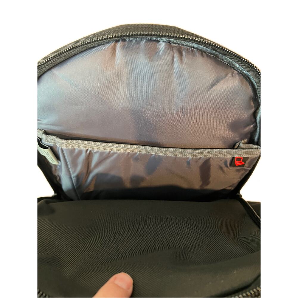 Perry Ellis Portfolio Padded Backpack - Picture 6 of 6